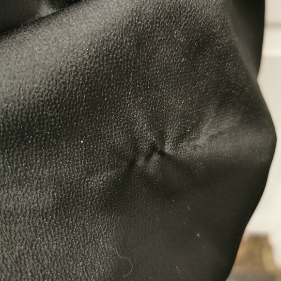 Lulumari Black Robe with Floral Details - Picture 5 of 5